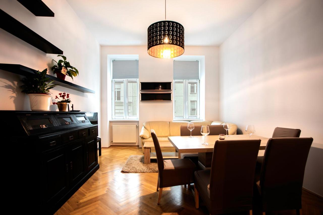 3-Bedroom Apartment In Central Vienna Exterior photo