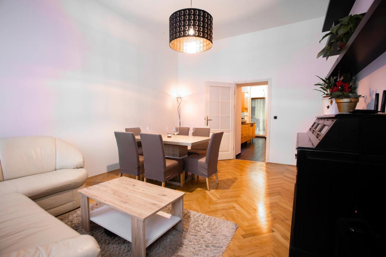 3-Bedroom Apartment In Central Vienna Exterior photo